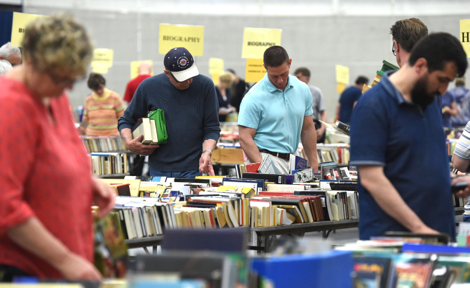 Book_Sale_012.jpg